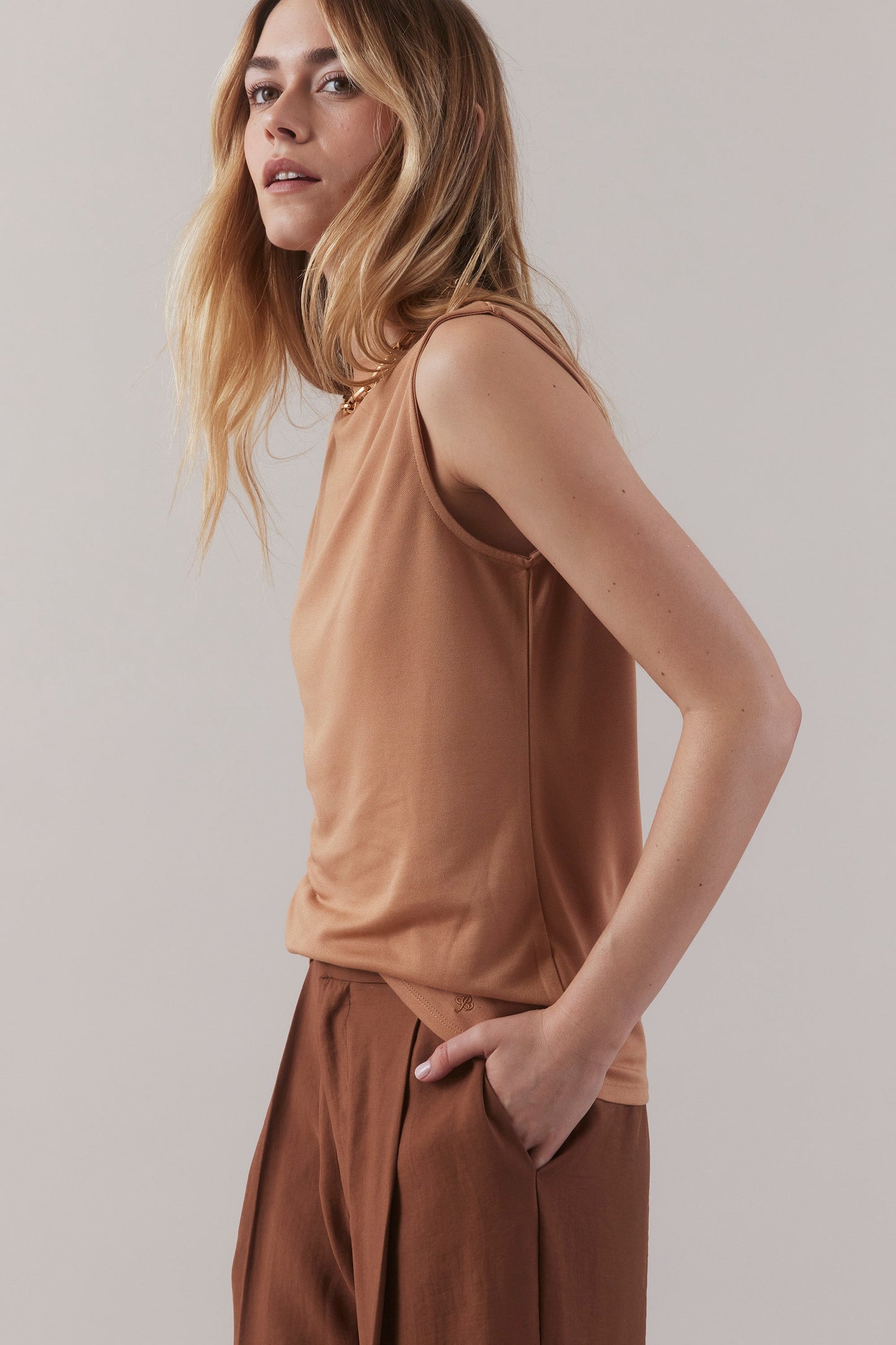 Funnel Neck Tank - Cashmere