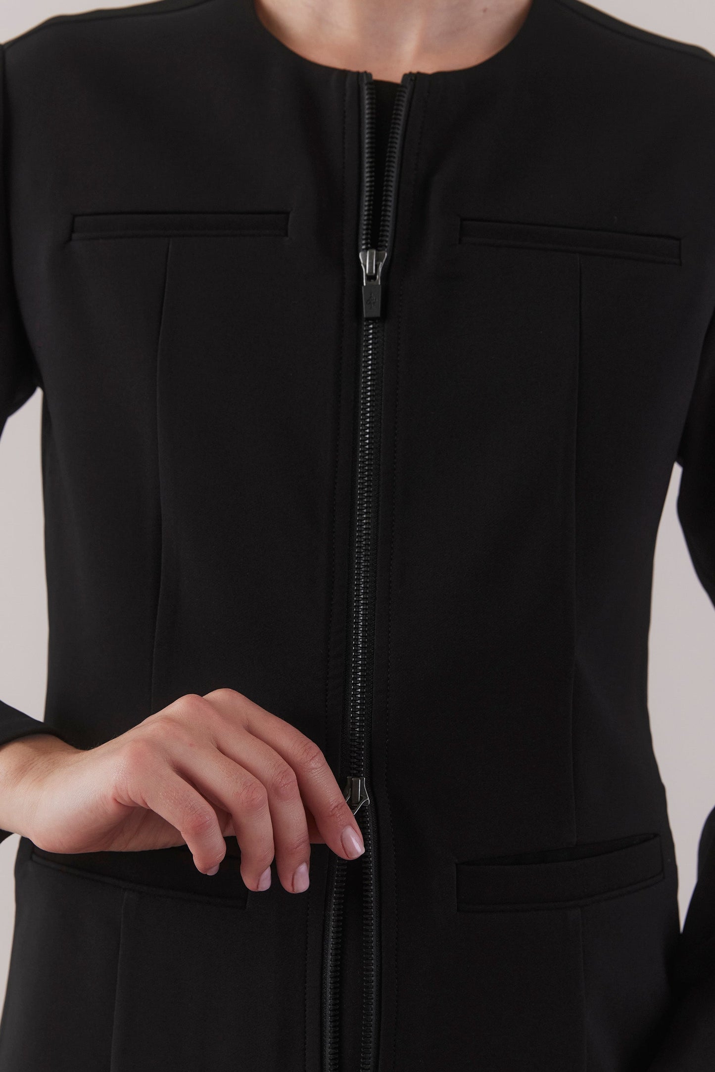 Jewel Clinical Jacket - Black